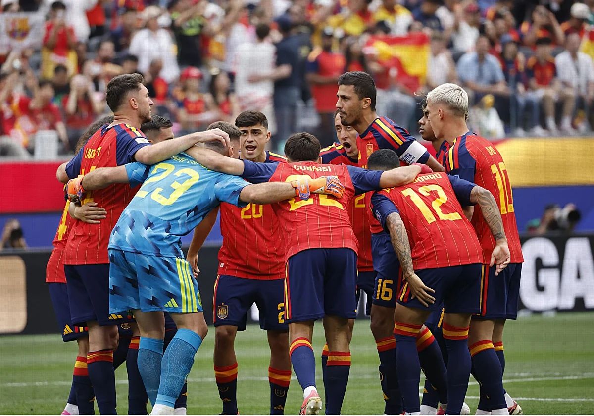 Spain national team players celebrating together